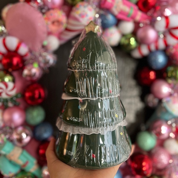 ✨NEW🎄Target Bullseye Playground 2024 Christmas Tree Measuring Cups🎄 - Picture 6 of 7